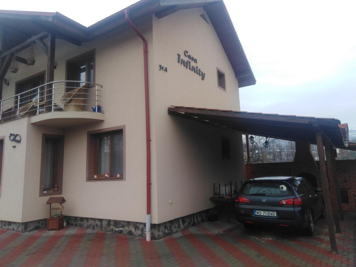 Casa Infinity Hotel Sovata Bagian luar foto
